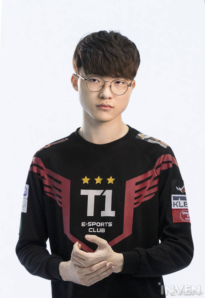 15亿镑